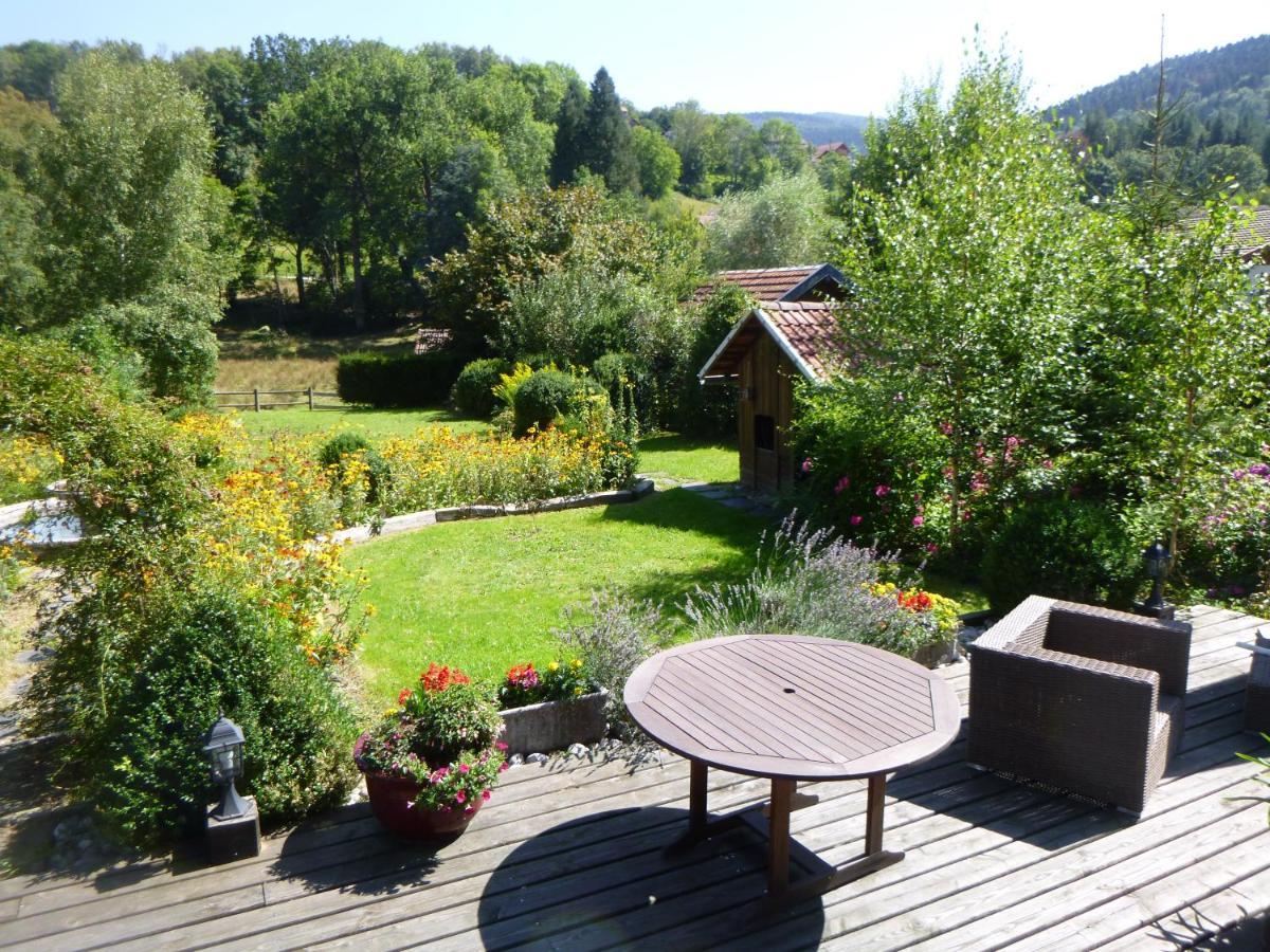 Chez Marlyse-Chambres Et Table D'Hotes Saint-Maurice-sur-Moselle Exterior photo